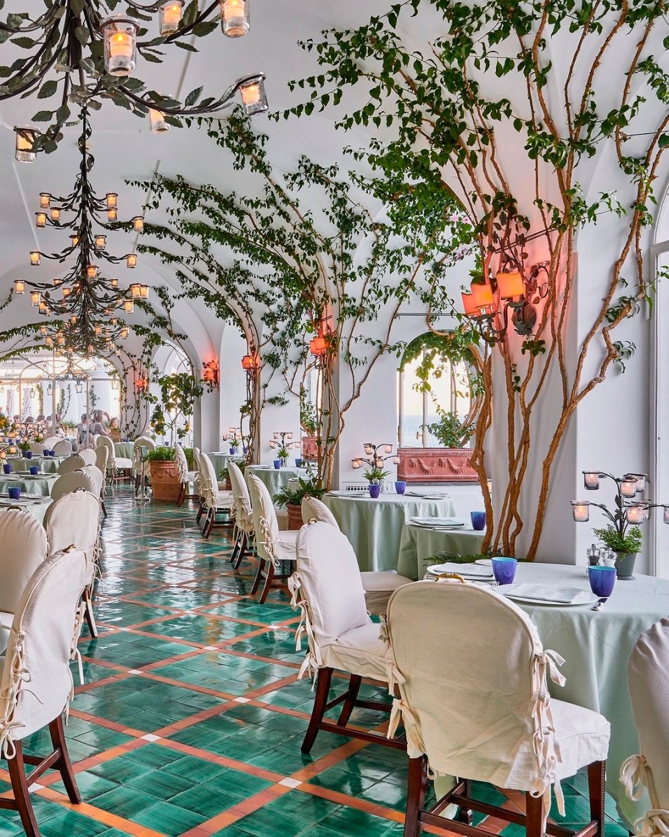 Le Sirenuse Positano restaurant in Italy, interior design for inspirations